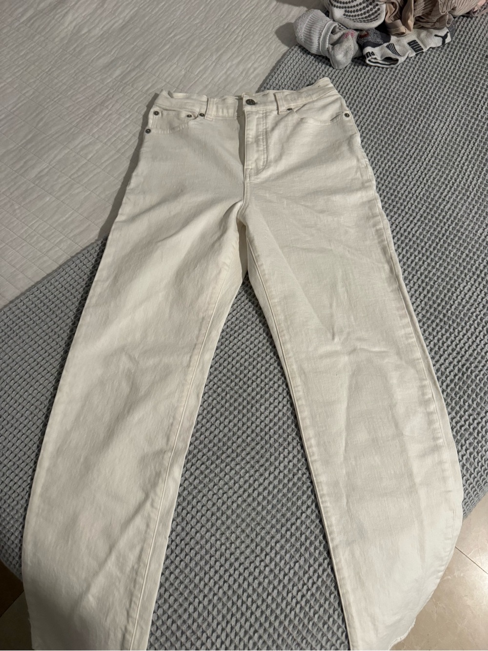 Madewell Straight-Leg Jeans in Off-White/Cream